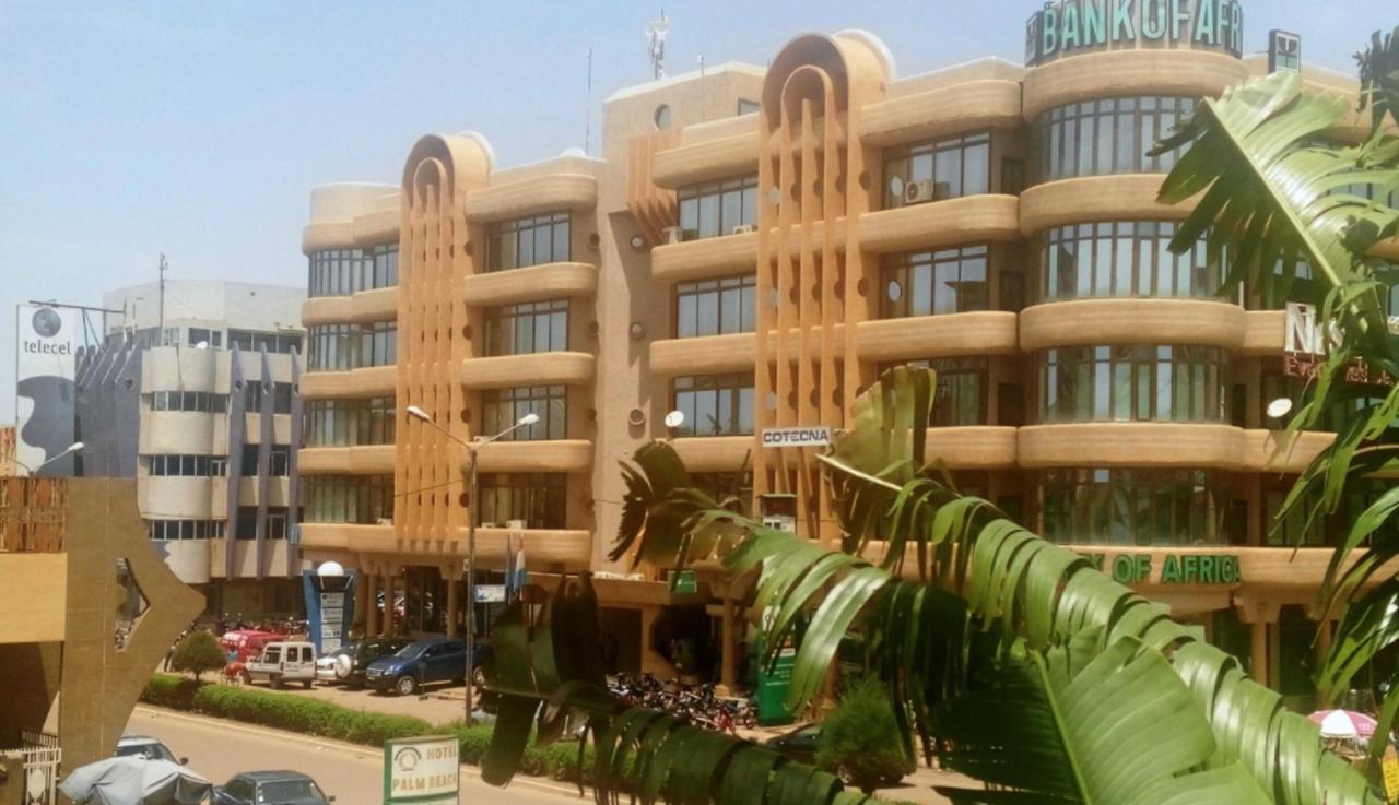 Hotel Palm Beach Uagadugú Exterior foto